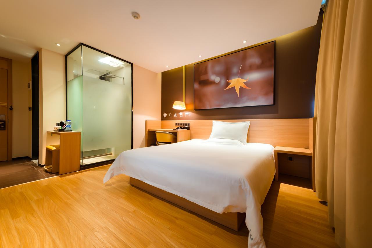 IU Hotel Tianjin Binjiang Walking Street Bagian luar foto